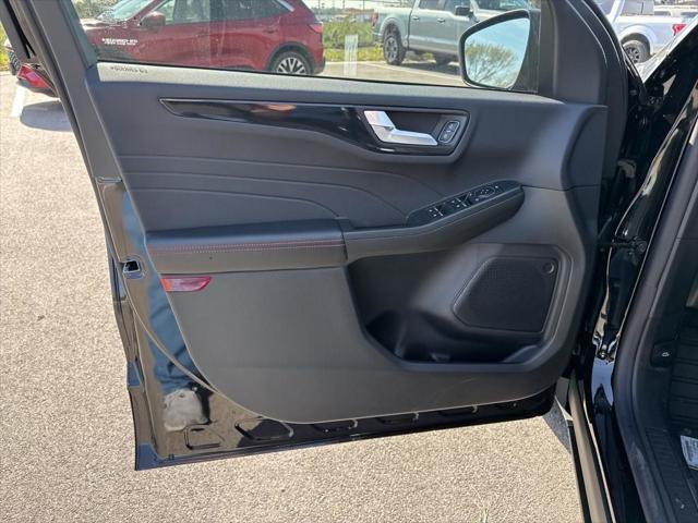 Photo of 2025 Agate Black Metallic Ford Escape