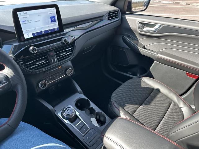 Photo of 2025 Agate Black Metallic Ford Escape