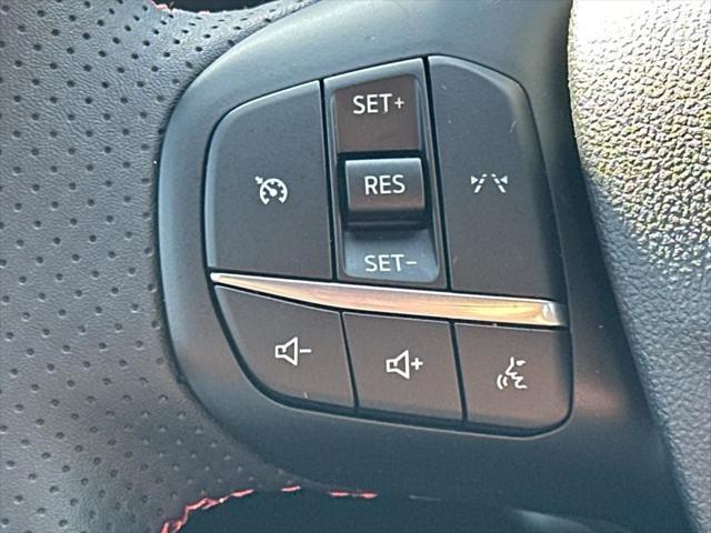 Photo of 2025 Agate Black Metallic Ford Escape