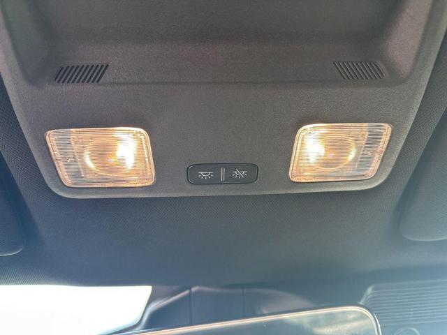 Photo of 2025 Oxford White Ford Mustang