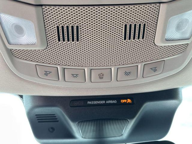 Photo of 2022 Oxford White Ford Expedition