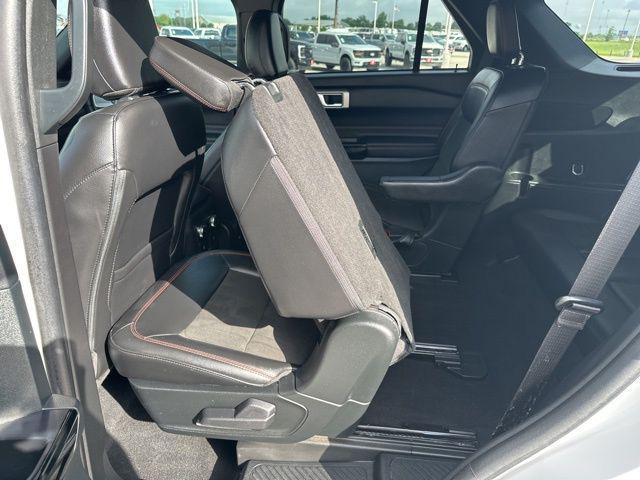 Photo of 2023 Star White Metallic Tri-Coat Ford Explorer