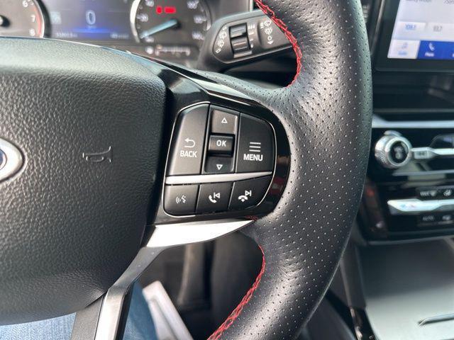 Photo of 2023 Star White Metallic Tri-Coat Ford Explorer
