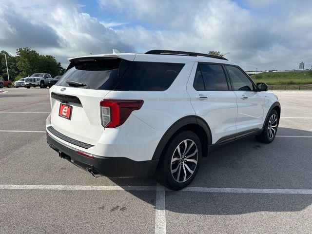 Photo of 2023 Star White Metallic Tri-Coat Ford Explorer