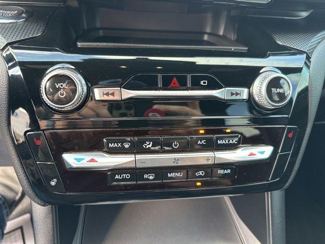 Photo of 2023 Star White Metallic Tri-Coat Ford Explorer