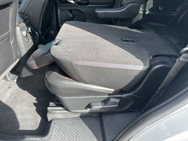 Photo of 2023 Star White Metallic Tri-Coat Ford Explorer