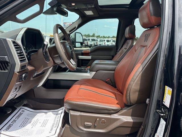 Photo of 2019 Agate Black Metallic Ford F-350