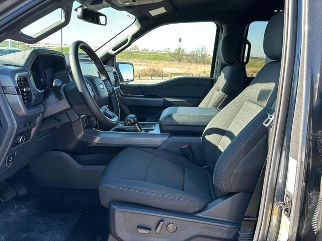 Photo of 2025 Carbonized Gray Metallic Ford F-150
