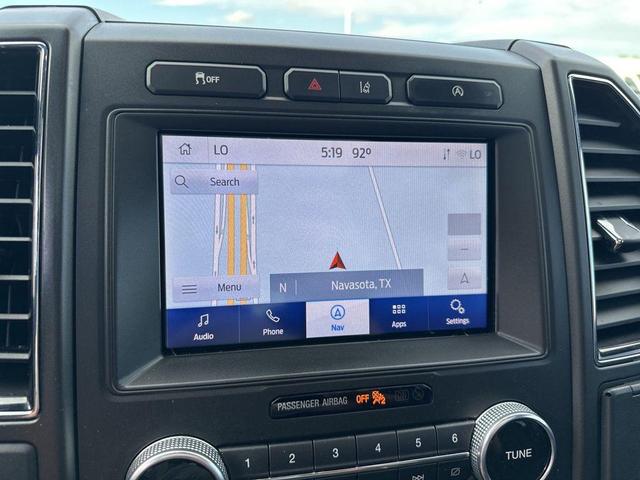 Photo of 2020 Star White Metallic Tri-Coat Ford Expedition