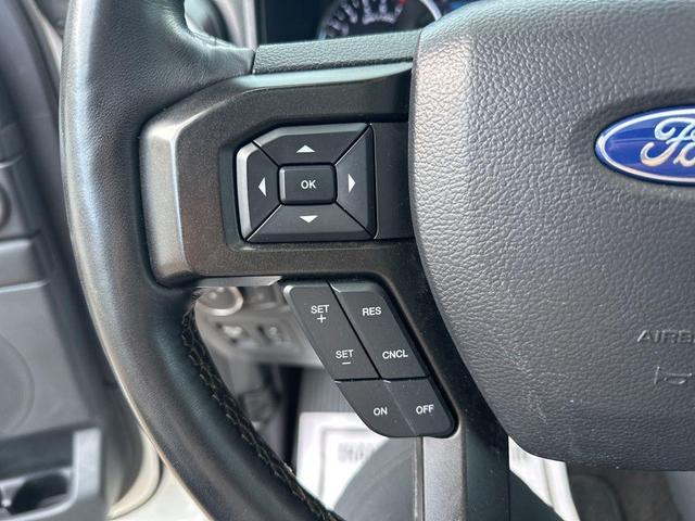 Photo of 2020 Star White Metallic Tri-Coat Ford Expedition