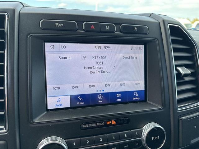 Photo of 2020 Star White Metallic Tri-Coat Ford Expedition