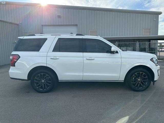 Photo of 2020 Star White Metallic Tri-Coat Ford Expedition