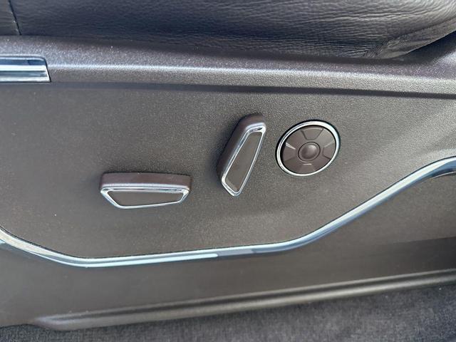 Photo of 2021 White Metallic Ford F-150