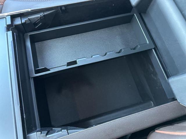 Photo of 2021 White Metallic Ford F-150