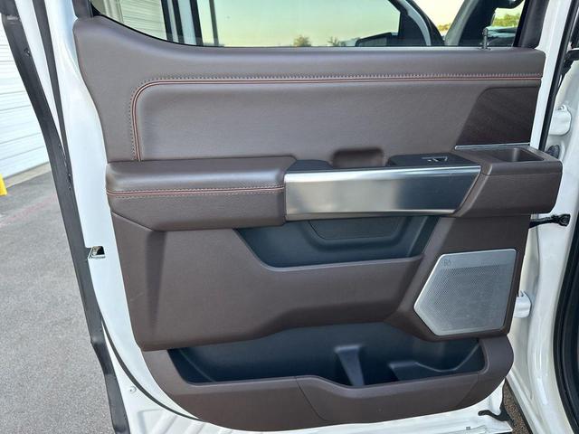 Photo of 2021 White Metallic Ford F-150