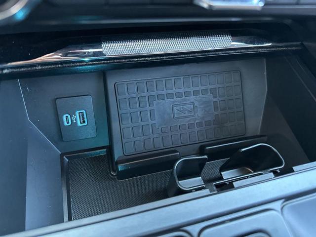 Photo of 2021 White Metallic Ford F-150