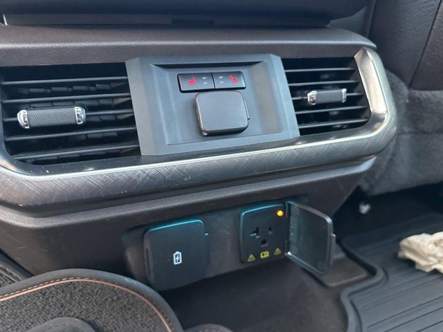 Photo of 2021 White Metallic Ford F-150