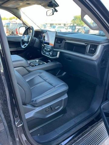 Photo of 2024 Black Metallic Ford Expedition
