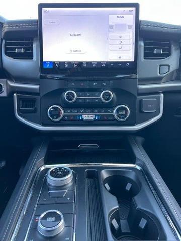 Photo of 2024 Black Metallic Ford Expedition