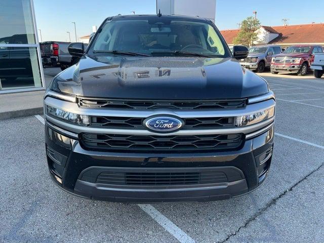Photo of 2024 Black Metallic Ford Expedition