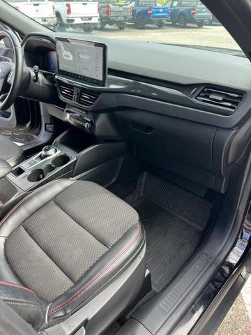Photo of 2023 Agate Black Metallic Ford Escape