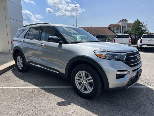 Photo of 2024 Silver Metallic Ford Explorer