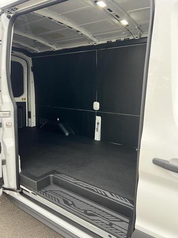 Photo of 2025 Oxford White Ford Transit-250