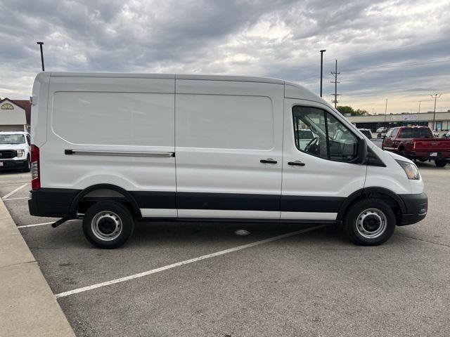 Photo of 2025 Oxford White Ford Transit-250