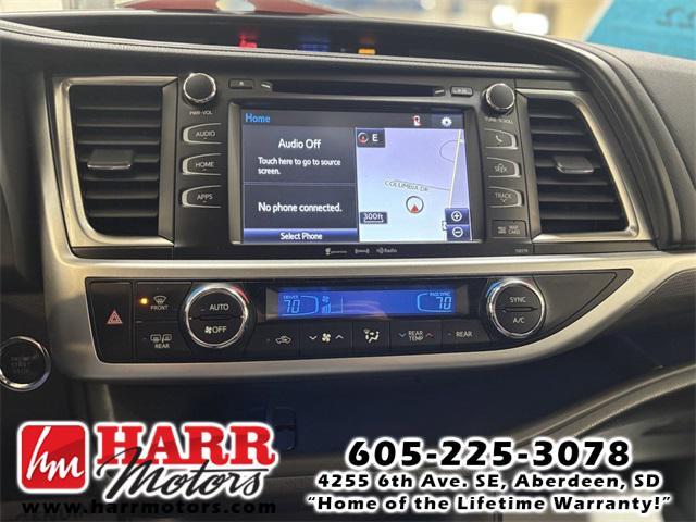 Photo of 2018 Salsa Red Pearl Toyota Highlander