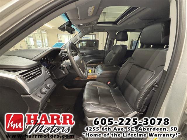Photo of 2015 Silver Chevrolet Suburban
