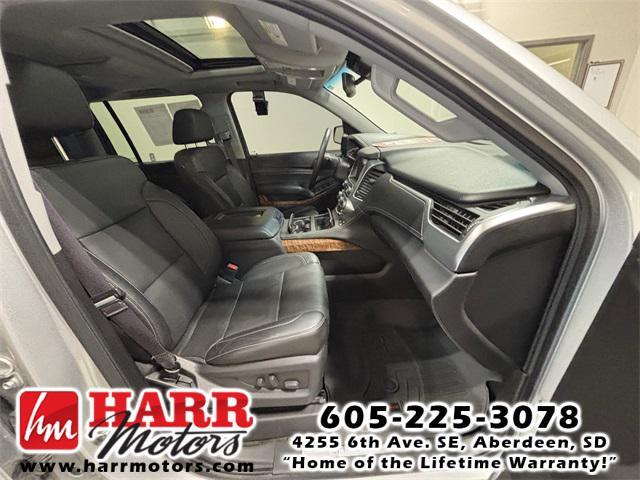 Photo of 2015 Silver Chevrolet Suburban