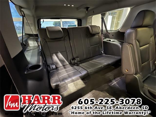 Photo of 2015 Silver Chevrolet Suburban