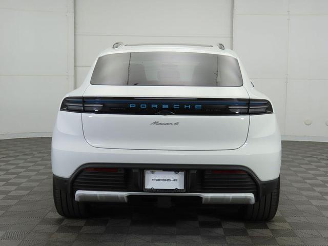 Photo of 2024 White Porsche Macan