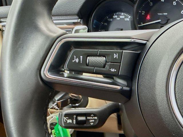 Photo of 2025 Copper Porsche Macan