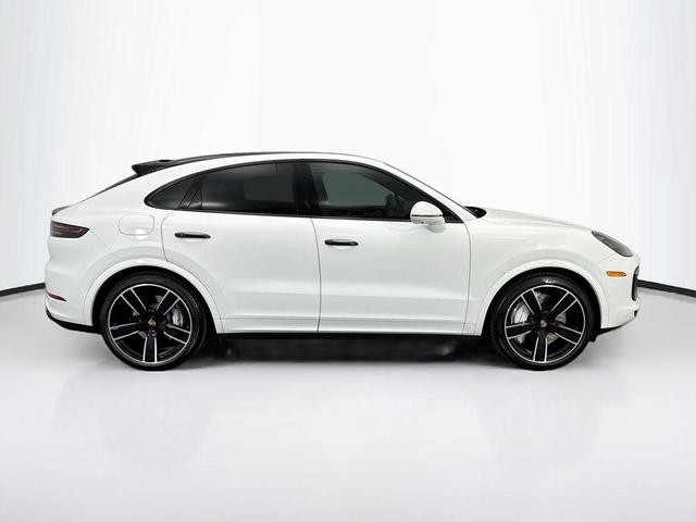 Photo of 2023 White Porsche Cayenne