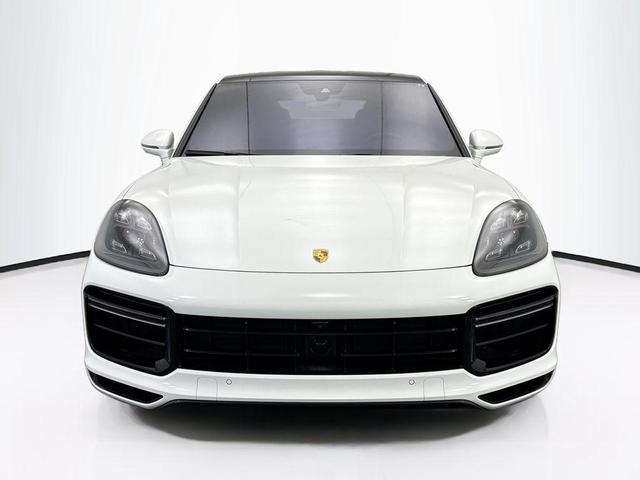Photo of 2023 White Porsche Cayenne