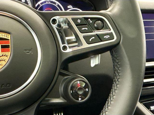 Photo of 2023 White Porsche Cayenne