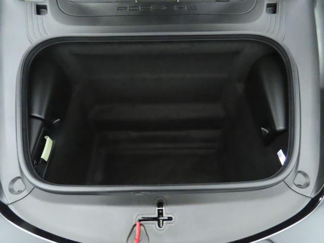 Photo of 2024 Jet Black Metallic Porsche 718 Cayman
