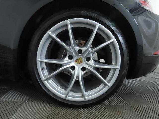 Photo of 2024 Jet Black Metallic Porsche 718 Cayman