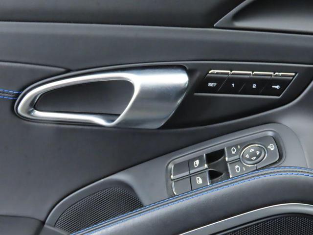 Photo of 2024 Jet Black Metallic Porsche 718 Cayman