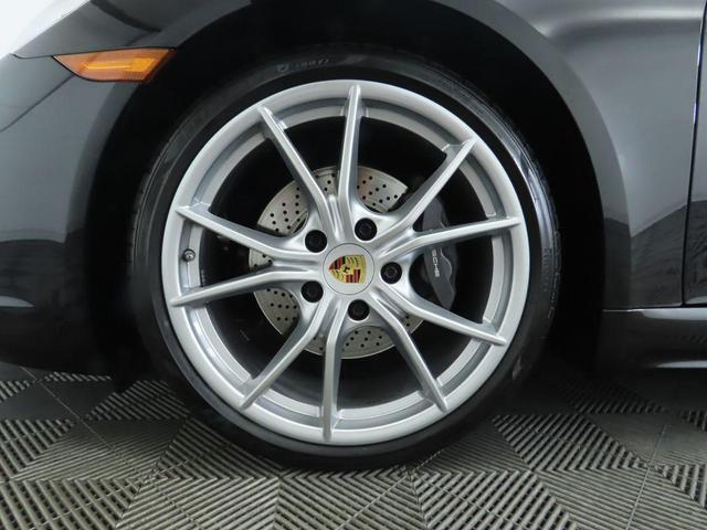 Photo of 2024 Jet Black Metallic Porsche 718 Cayman