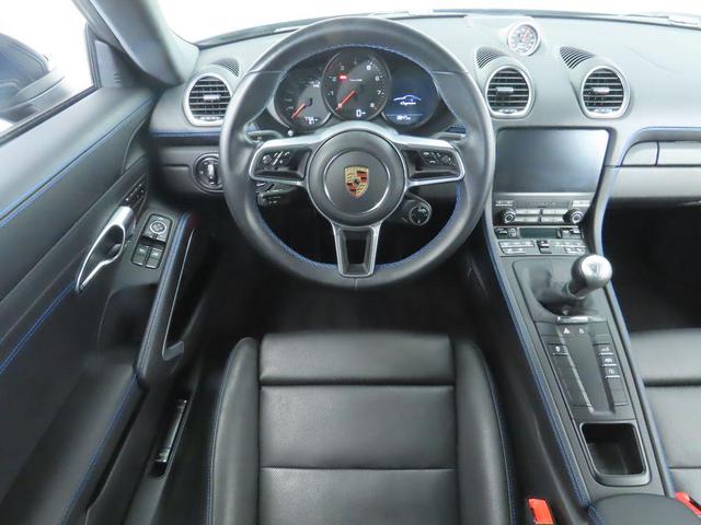 Photo of 2024 Jet Black Metallic Porsche 718 Cayman