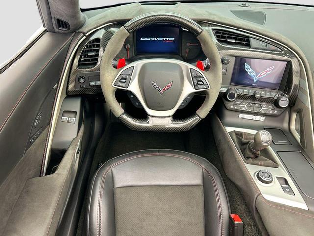 Photo of 2019 Ceramic Matrix Gray Metallic Chevrolet Corvette