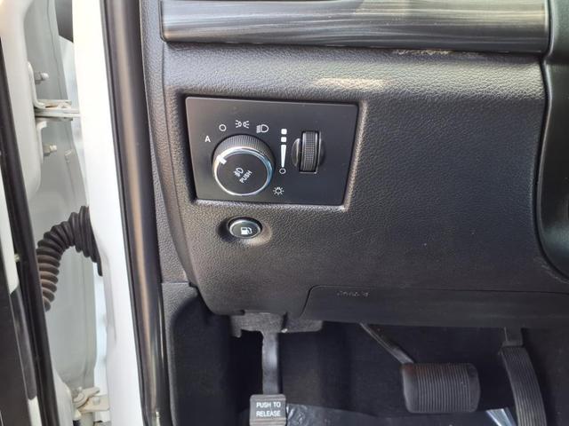 Photo of 2020 Bright White Clearcoat Jeep Grand Cherokee