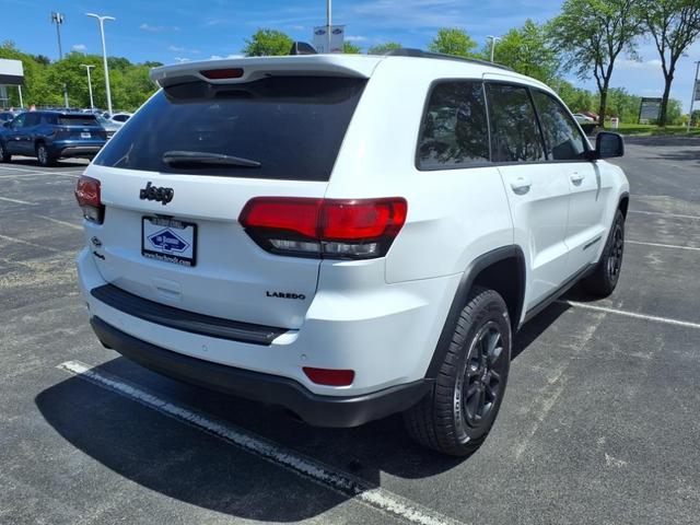 Photo of 2020 Bright White Clearcoat Jeep Grand Cherokee