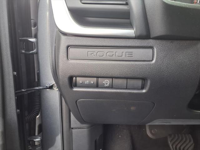 Photo of 2023 Gun Metallic Nissan Rogue