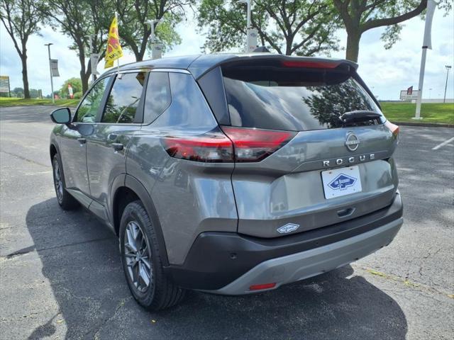 Photo of 2023 Gun Metallic Nissan Rogue