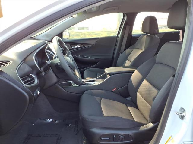 Photo of 2024 Summit White Chevrolet Malibu