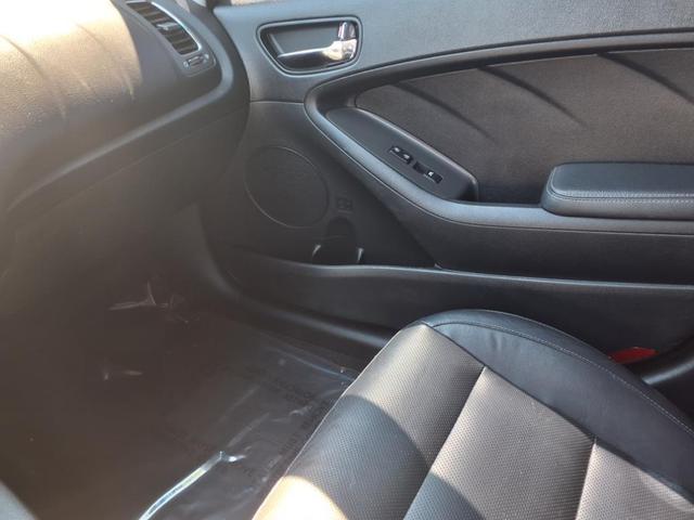 Photo of 2017 Silky Silver Kia Forte