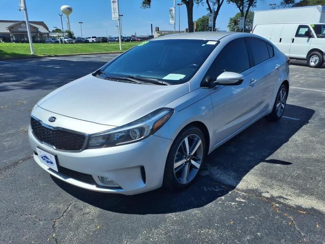 Photo of 2017 Silky Silver Kia Forte